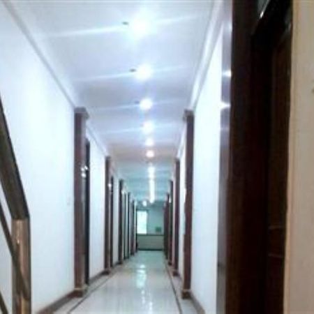 Om Palace Hotel New Delhi Exterior photo